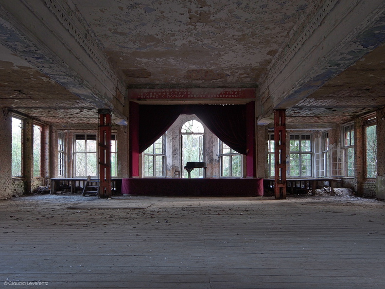 Großer Saal - 2011-12-28---15-51-37_ji2.jpg 2011-12-28---15-51-37_ji2.jpg