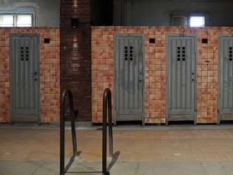 Umkleiden in der kleinen Schwimmhalle