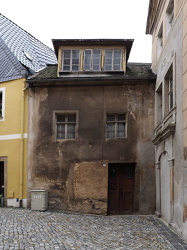 Dunkle Fassade